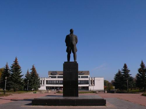 памятник В.П. Чкалову