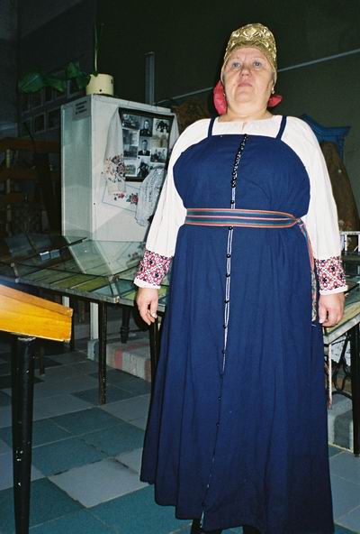 Праздничная одежда крестьянки Тонкинского района - [26.03.2008 23:03:47]
