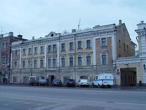 Нижний Новгород, Нижне-Волжская наб., 13 – преобладают типологические признаки памятника архитектуры;