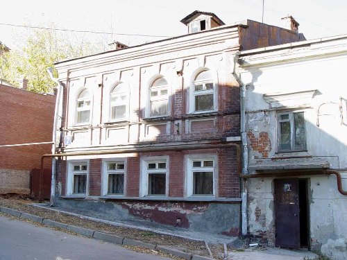 Нижний Новгород, Ильинская  ул., 7 –  Преобладают типологические признаки памятника архитектуры
