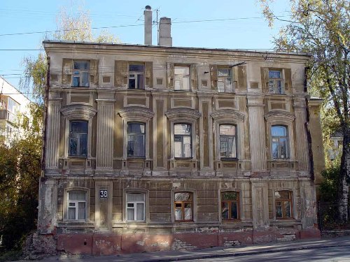 Нижний Новгород, Ильинская  ул., 38 –  Преобладают типологические признаки памятника архитектуры