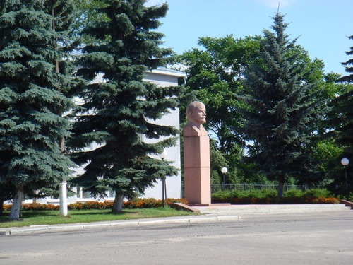 Памятник В.И. Ленину. Владимирская область, г. Гороховец. Фото Т.Б. Горемыкиной, июль 2009 г.