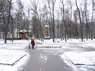 Петропавловское кладбище в Нижнем Новгороде. Памятник М. Горькому.