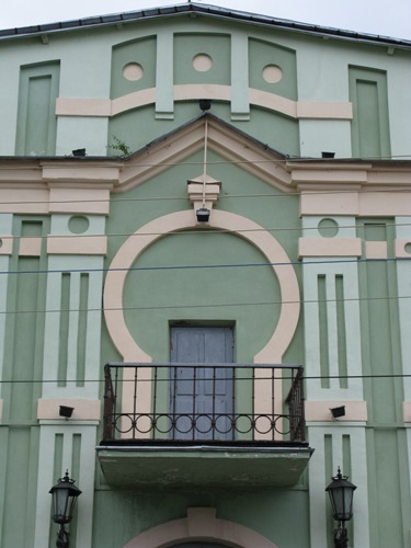 Фрагмент главного фасада. Фото 2008 г.