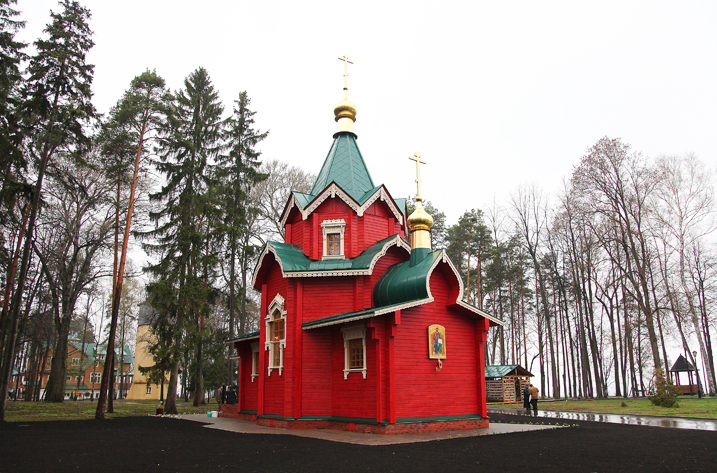 Зименки. Георгиевская церковь на территории бывшей усадьбы. Фото 2011 г.