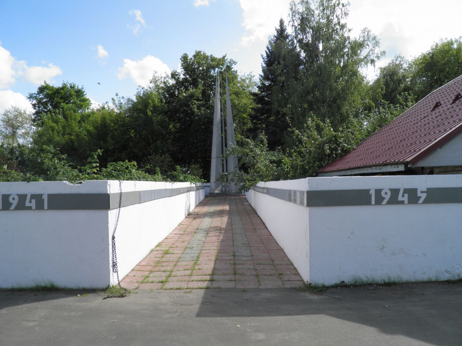 Воинский мемориал села Карачарово (ныне микрорайон Мурома) 