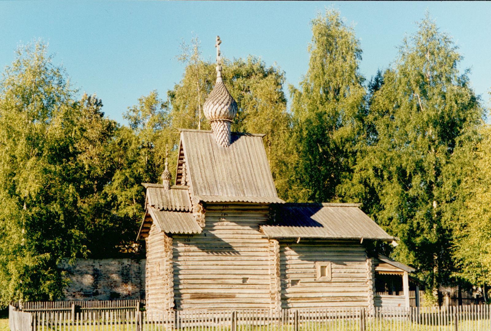 Церковь положения риз Богоматери из деревни Бородавы (1485 г.)