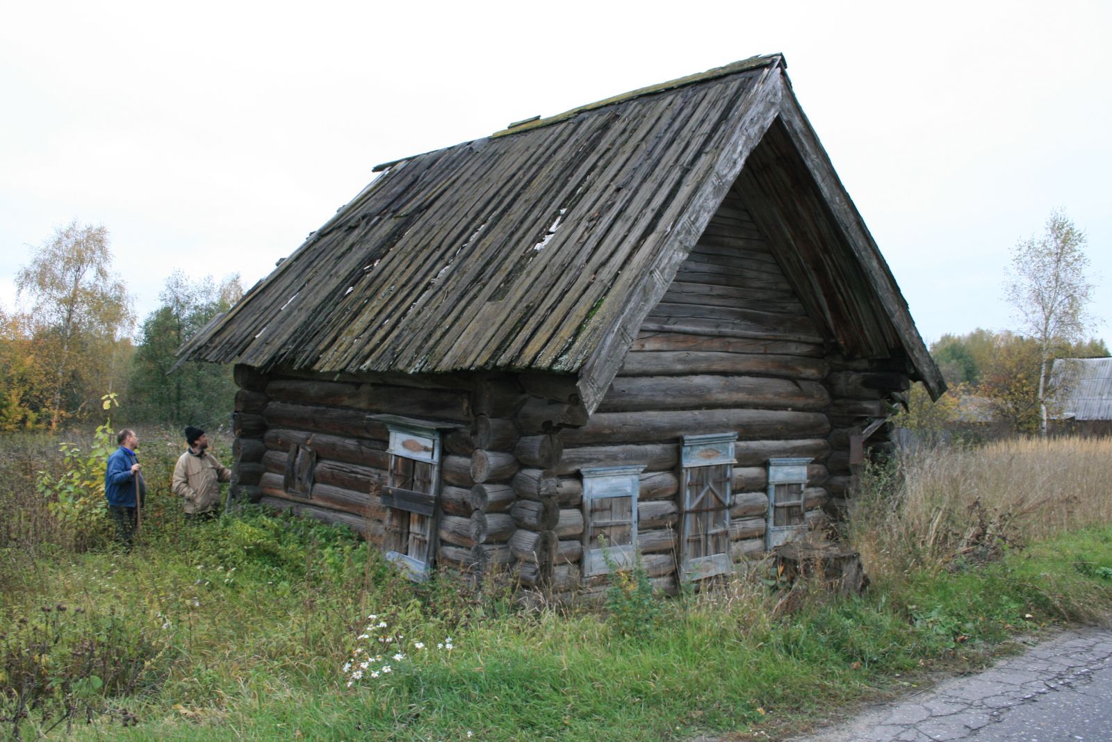 Крестьянский дом П.В. Соколова в деревне Высоково. Общий вид и фрагмент