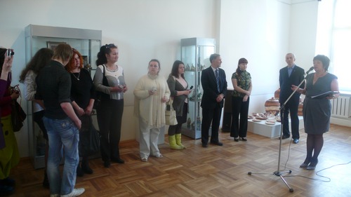 27 апреля 2011 г. открылась выставка проекта «Вне времени»