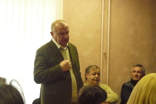8 апреля 2011 г. в библиотеке им. Короленко состоялся круглый стол "Эпоха девяностых: ярмарка мнений"
